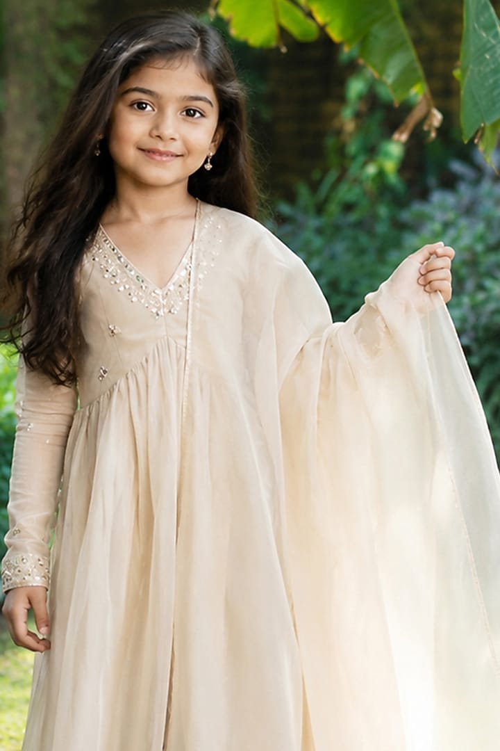 Beige Tissue Dabka Hand Work Anarkali Set For Girls by House Of Jamoti Kids at Pernia's Pop Up Shop