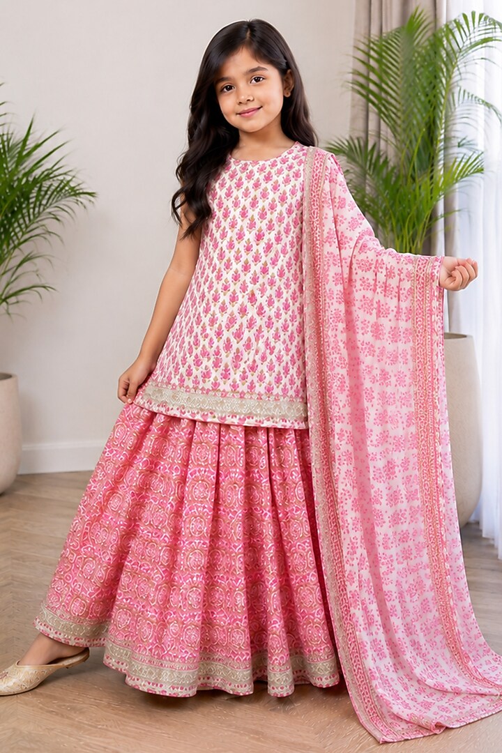 Pink Cotton Block Printed Skirt Set For Girls by House Of Jamoti Kids at Pernia's Pop Up Shop