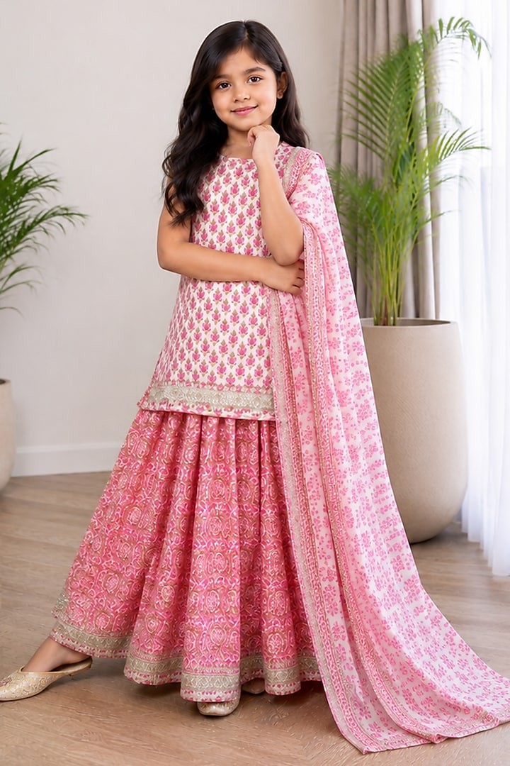 Pink Cotton Block Printed Skirt Set For Girls by House Of Jamoti Kids at Pernia's Pop Up Shop