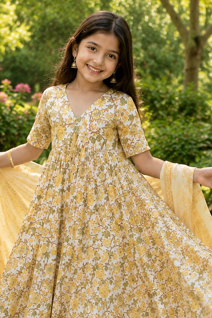 Yellow Cotton Printed Anarkali Set For Girls by House Of Jamoti Kids at Pernia's Pop Up Shop