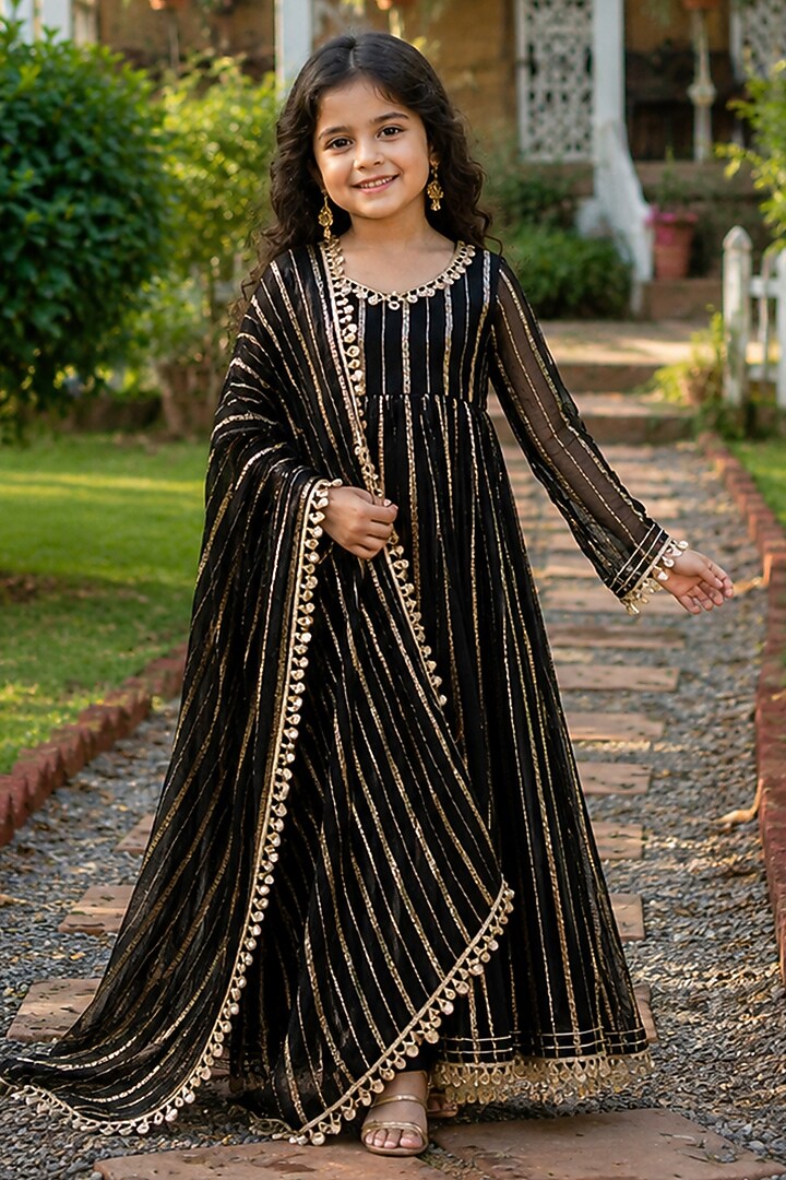 Black Viscose Zari Embroidered Anarkali Set For Girls by House Of Jamoti Kids at Pernia's Pop Up Shop