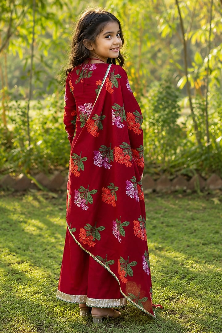 Red Cotton Floral Printed Kurta Set For Girls by House Of Jamoti Kids at Pernia's Pop Up Shop