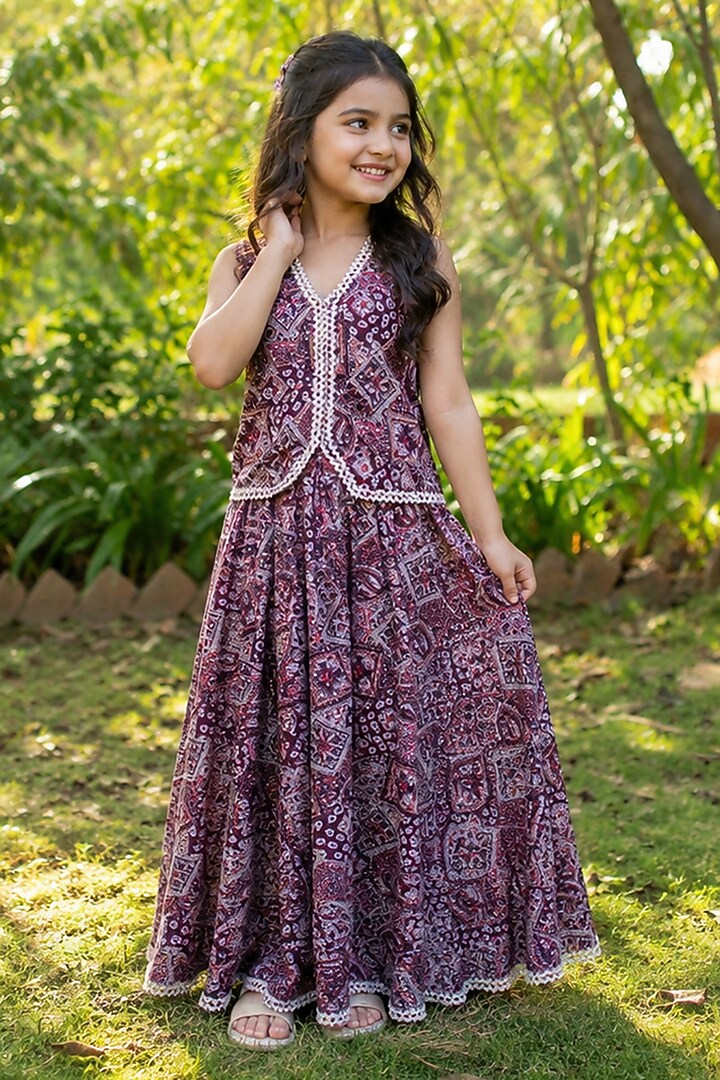 Purple Cotton Floral Printed Skirt Set For Girls by House Of Jamoti Kids at Pernia's Pop Up Shop