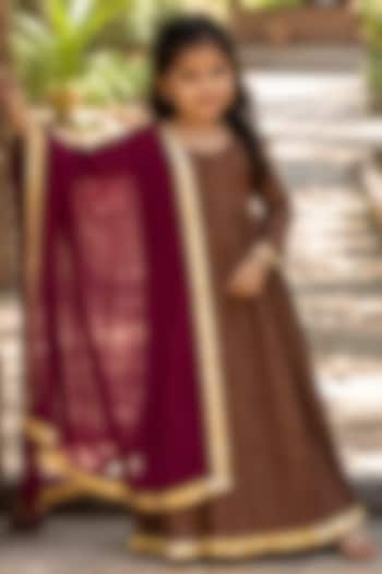 Brown Crushed Tissue Anarkali Set For Girls by House Of Jamoti Kids at Pernia's Pop Up Shop