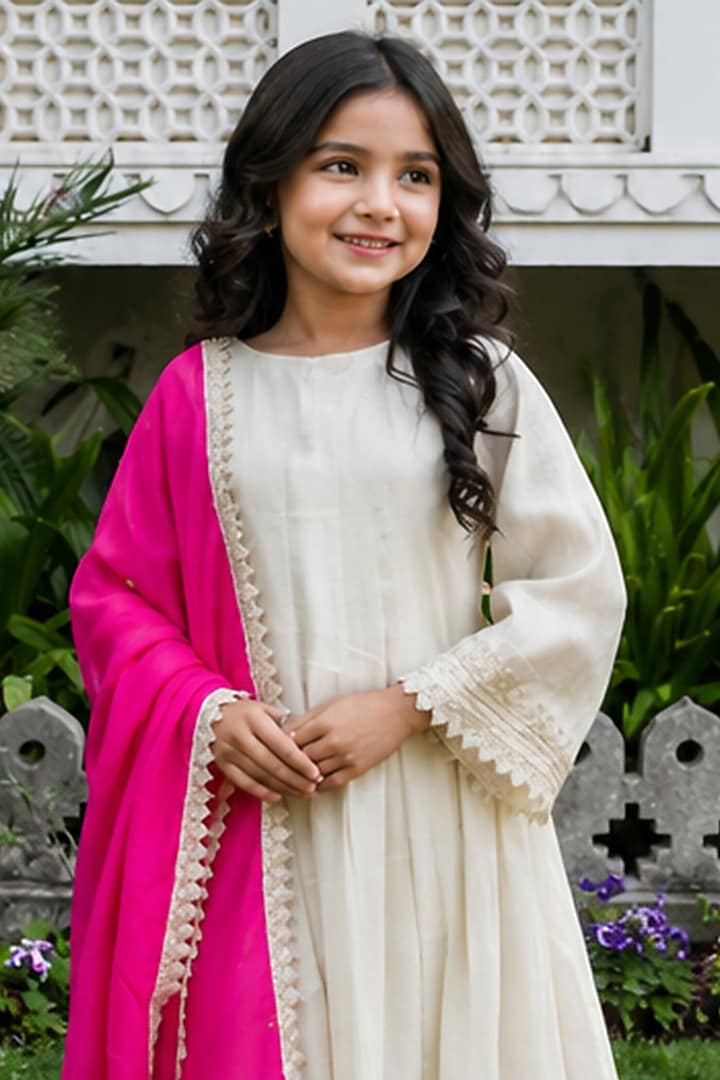 Ivory Tissue Anarkali Set For Girls by House Of Jamoti Kids at Pernia's Pop Up Shop