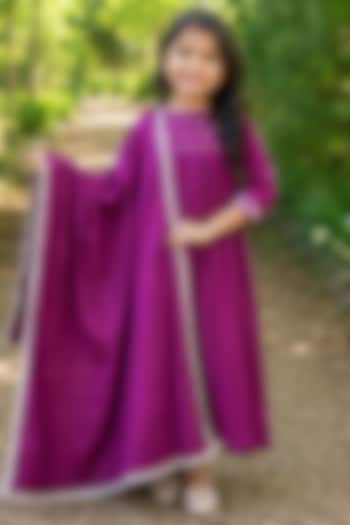 Burgundy Cotton Mirror Work Anarkali Set For Girls by House Of Jamoti Kids at Pernia's Pop Up Shop