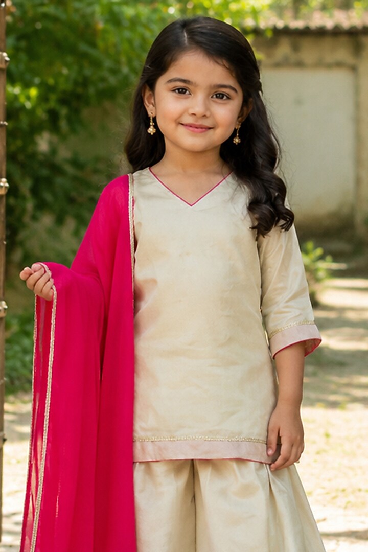 Ivory Tissue Kurta Set For Girls by House Of Jamoti Kids at Pernia's Pop Up Shop