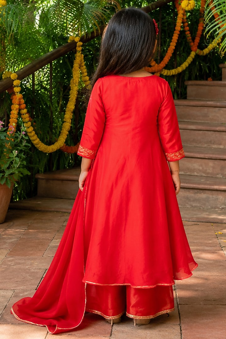 Red Tissue Bead Embroidered Kurta Set For Girls by House Of Jamoti Kids at Pernia's Pop Up Shop