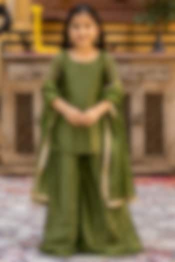 Green Tissue Kurta Set For Girls by House Of Jamoti Kids at Pernia's Pop Up Shop