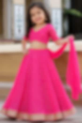 Pink Georgette Bandhani Printed Lehenga Set For Girls by House Of Jamoti Kids at Pernia's Pop Up Shop