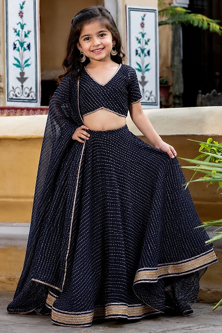 Black Georgette Bandhani Printed Lehenga Set For Girls by House Of Jamoti Kids at Pernia's Pop Up Shop