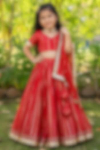 Red Viscose Georgette Zari Embroidered Lehenga Set For Girls by House Of Jamoti Kids at Pernia's Pop Up Shop
