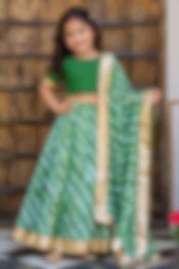 Green Viscose Georgette Leheriya Lehenga Set For Girls by House Of Jamoti Kids at Pernia's Pop Up Shop