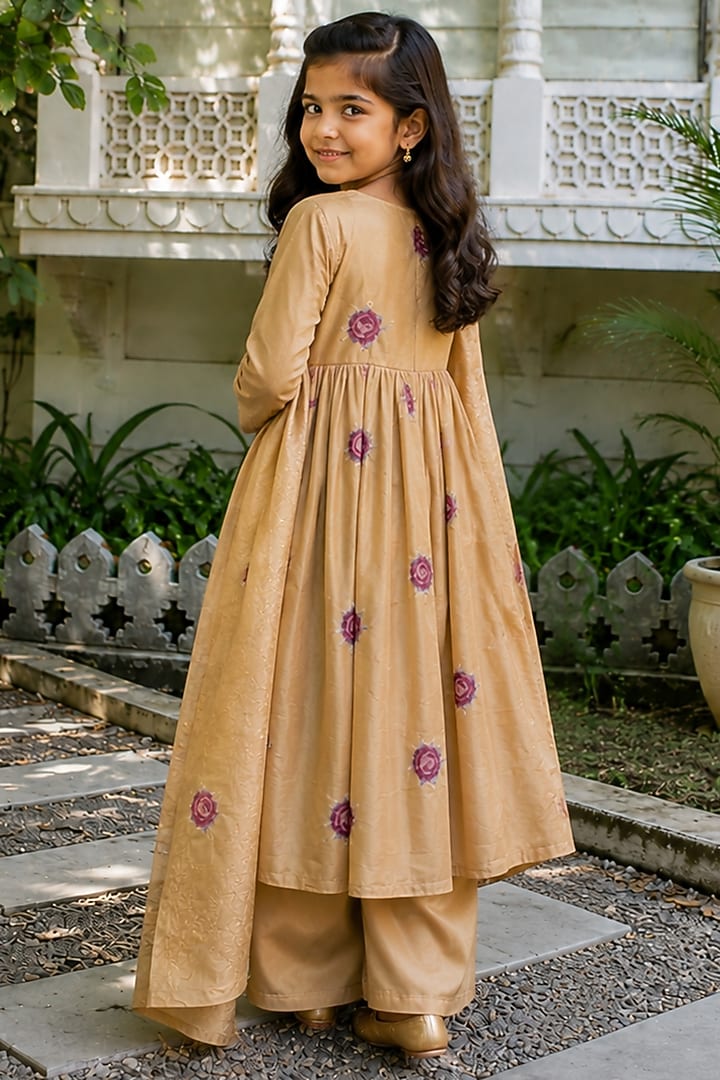 Gold Tissue Floral Embroidered Anarkali Set For Girls by House Of Jamoti Kids at Pernia's Pop Up Shop