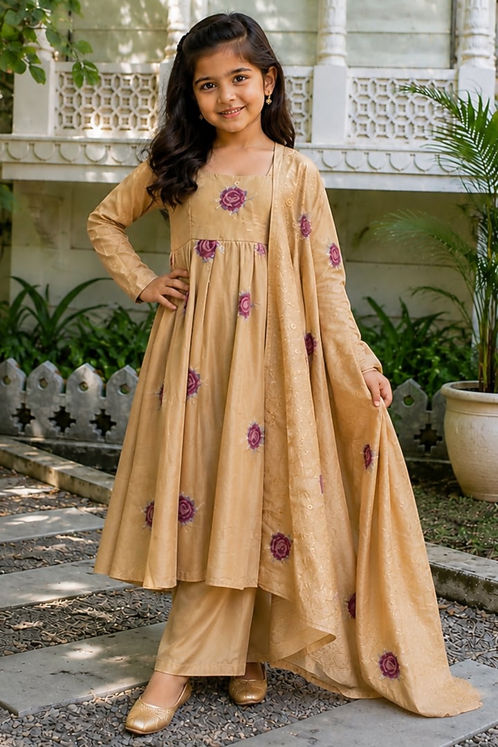 Gold Tissue Floral Embroidered Anarkali Set For Girls by House Of Jamoti Kids at Pernia's Pop Up Shop