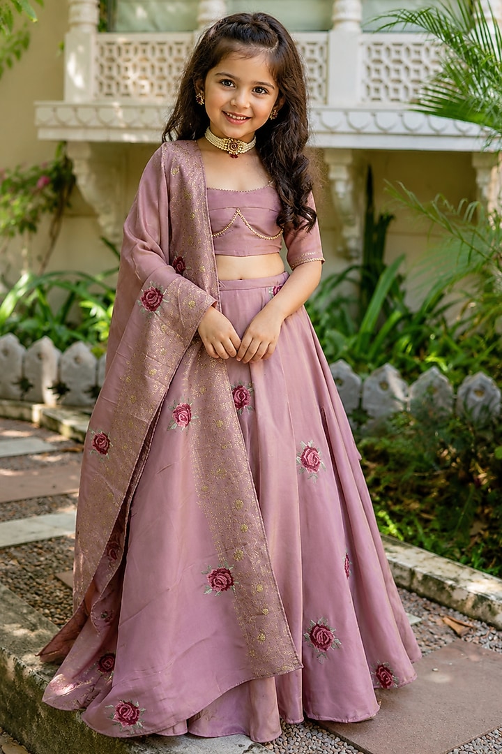 Pink Tissue Machine Embroidered Lehenga Set For Girls by House Of Jamoti Kids at Pernia's Pop Up Shop