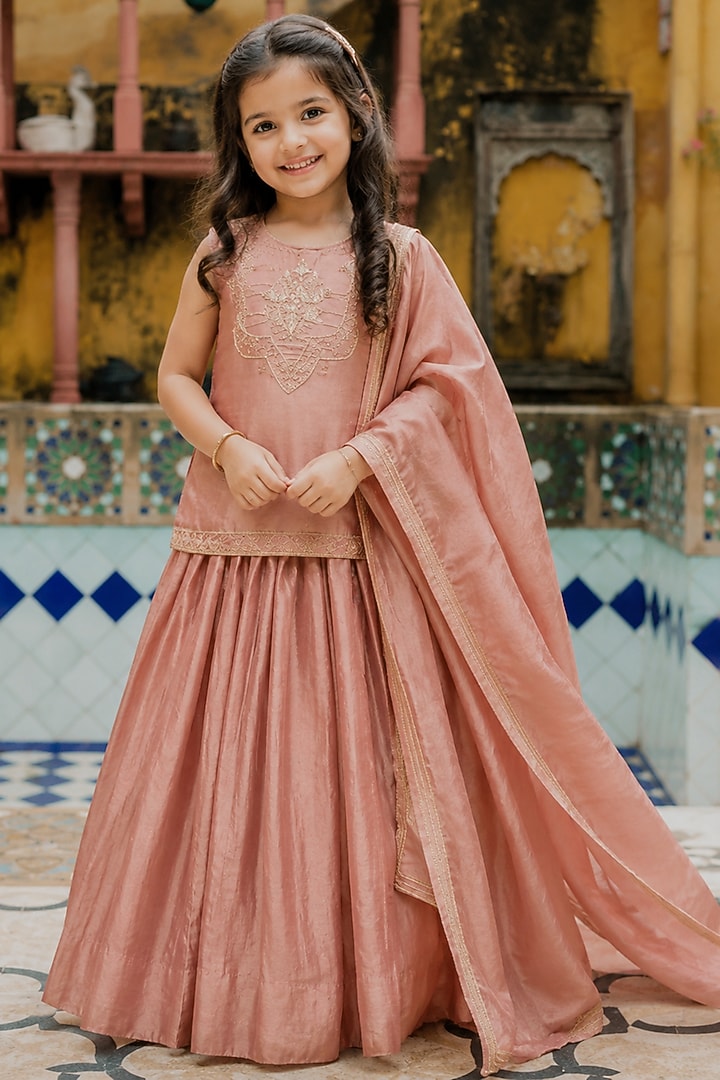Bronze Tissue Skirt Set For Girls by House Of Jamoti Kids at Pernia's Pop Up Shop