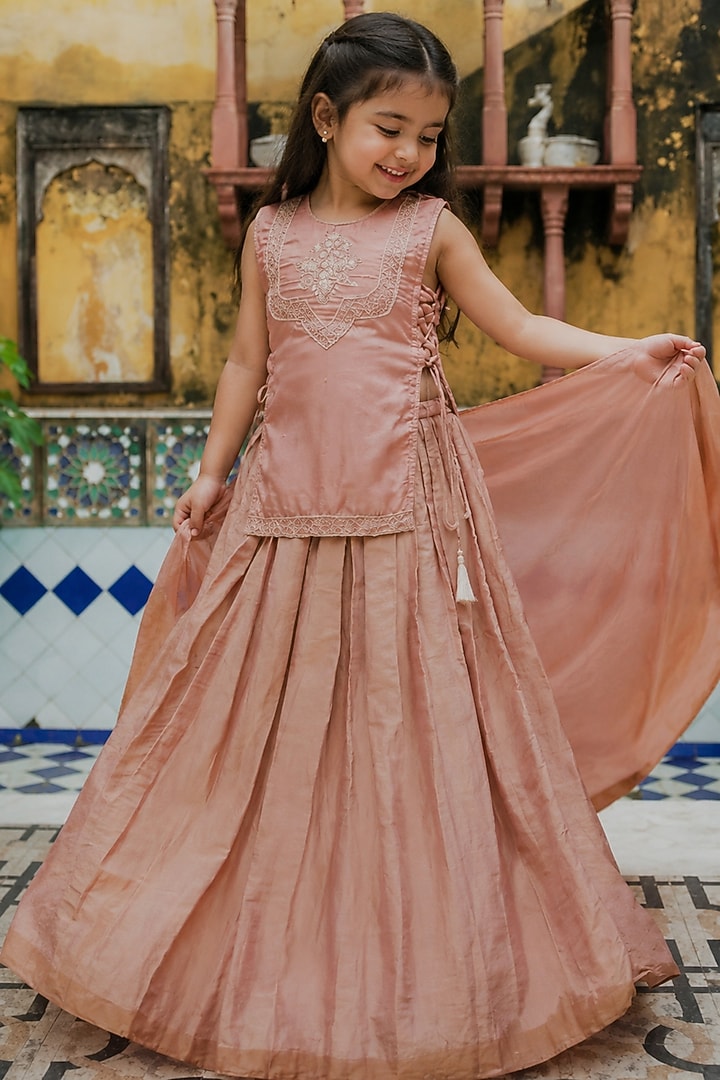 Bronze Tissue Skirt Set For Girls by House Of Jamoti Kids at Pernia's Pop Up Shop