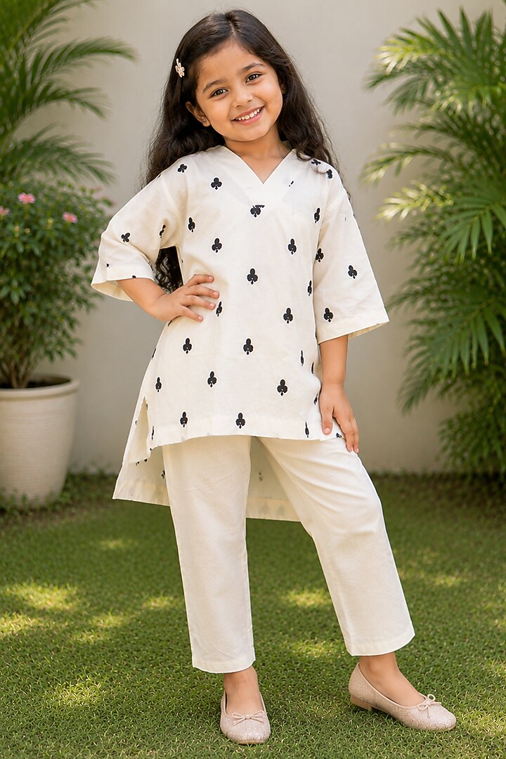 Beige Cotton Printed Co-Ord Set For Girls by House Of Jamoti Kids at Pernia's Pop Up Shop