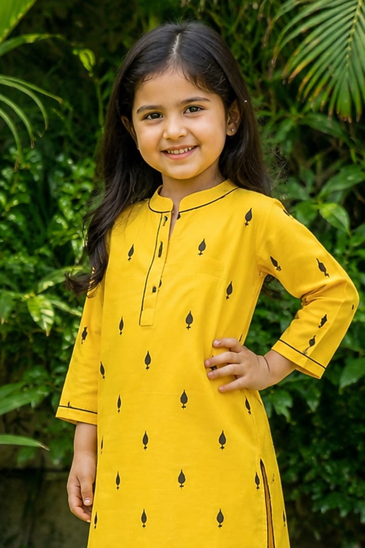 Yellow Kora Cotton Embroidered Co-Ord Set For Girls by House Of Jamoti Kids at Pernia's Pop Up Shop