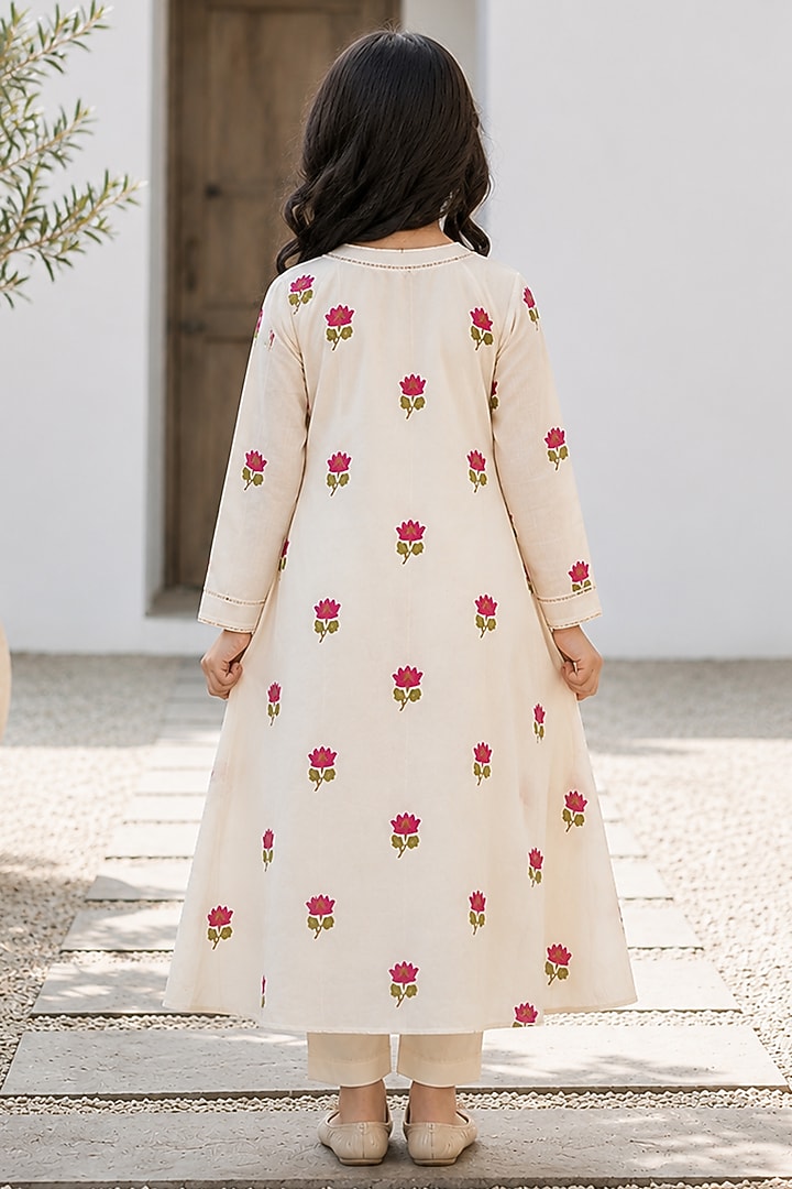 Pink Cotton Floral Embroidered Co-Ord Set For Girls by House Of Jamoti Kids at Pernia's Pop Up Shop