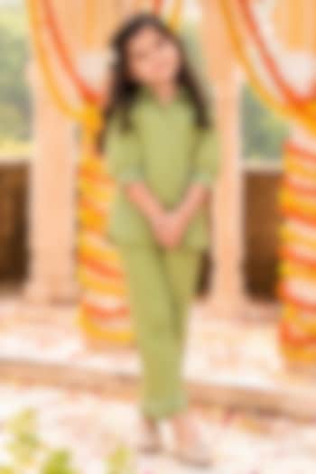 Green Chinnon Co-Ord Set For Girls by House Of Jamoti Kids at Pernia's Pop Up Shop