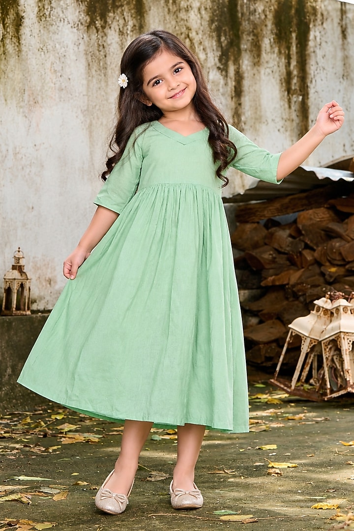 Green Linen Dress For Girls by House Of Jamoti Kids at Pernia's Pop Up Shop
