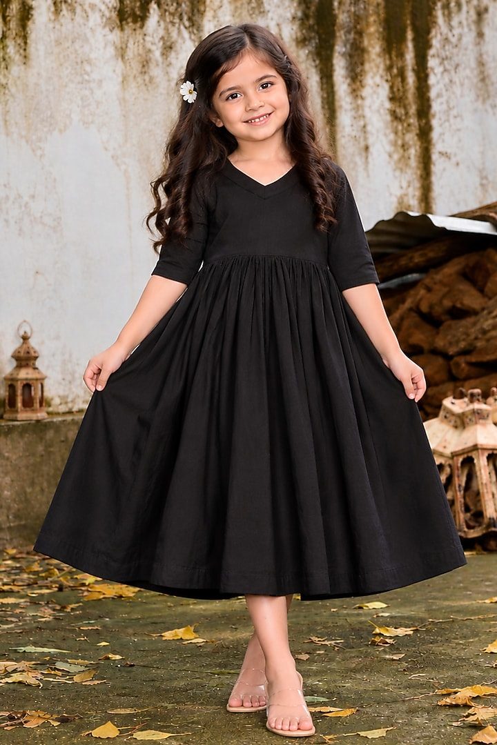 Black Linen Dress For Girls by House Of Jamoti Kids at Pernia's Pop Up Shop