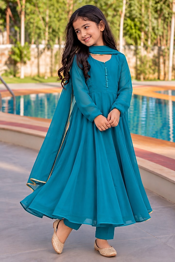 Pastel Green Georgette Gota Lace Embellished Anarkali Set For Girls by House Of Jamoti Kids at Pernia's Pop Up Shop