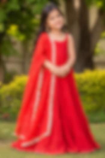 Red Muslin Hand Work Tiered Anarkali Set For Girls by House Of Jamoti Kids at Pernia's Pop Up Shop