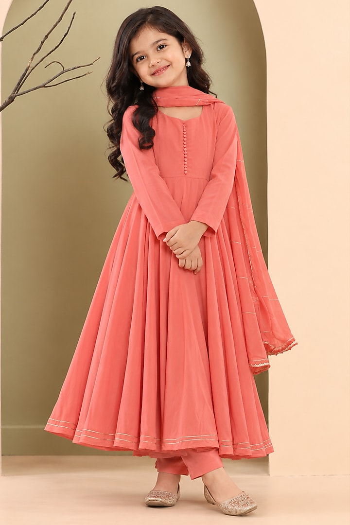 Coral Georgette Gota Lace Embellished Anarkali Set For Girls by House Of Jamoti Kids at Pernia's Pop Up Shop