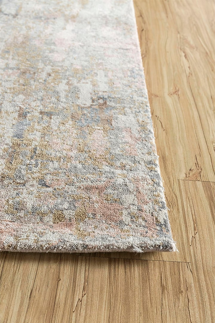 Antique White Wool Hand Knotted Rug by Jaipur Rugs at Pernia's Pop Up Shop