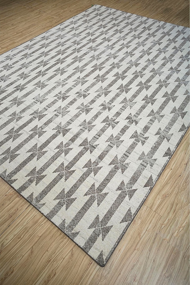 Undyed White Handknotted Wool Rug by Jaipur Rugs at Pernia's Pop Up Shop
