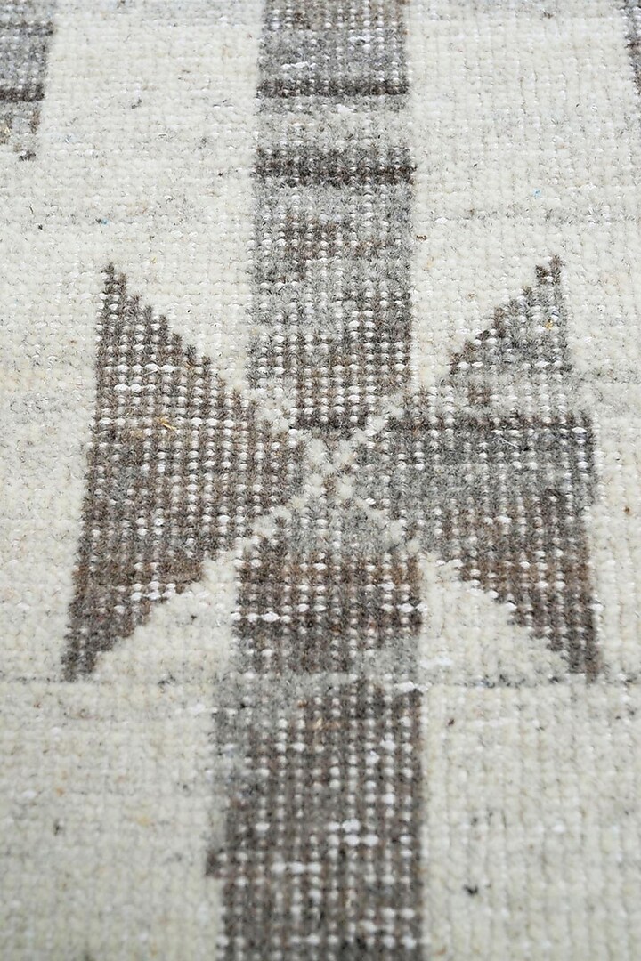 Undyed White Handknotted Wool Rug by Jaipur Rugs at Pernia's Pop Up Shop