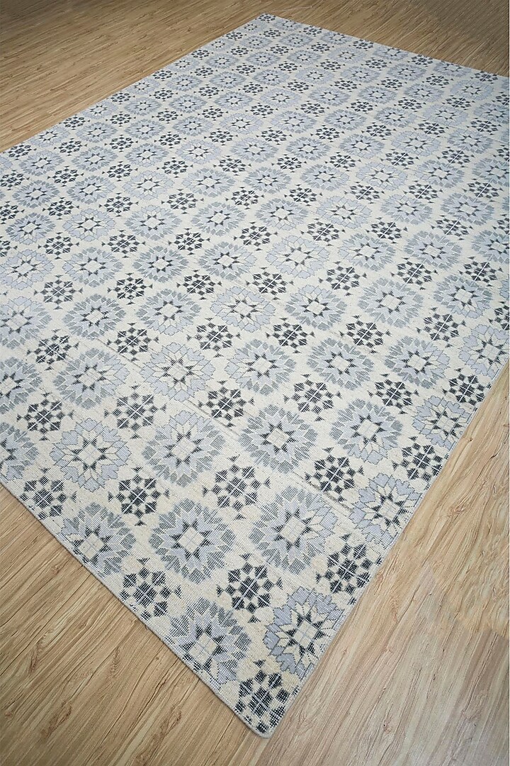 Undyed White Handknotted Wool Rug by Jaipur Rugs at Pernia's Pop Up Shop