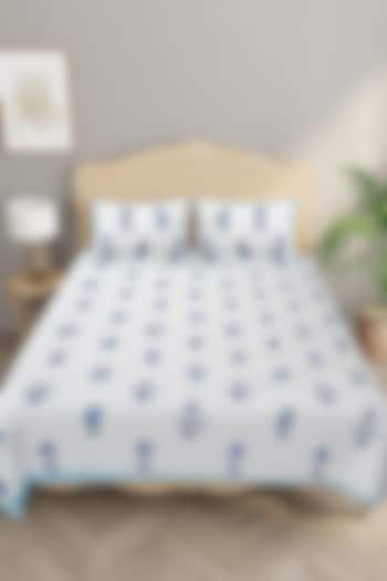 White & Blue Cotton Printed Double Bedsheet Set by Jaipur Gate