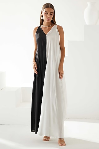 Black & White Modal Color-Blocked Maxi Dress by Wear JaJa