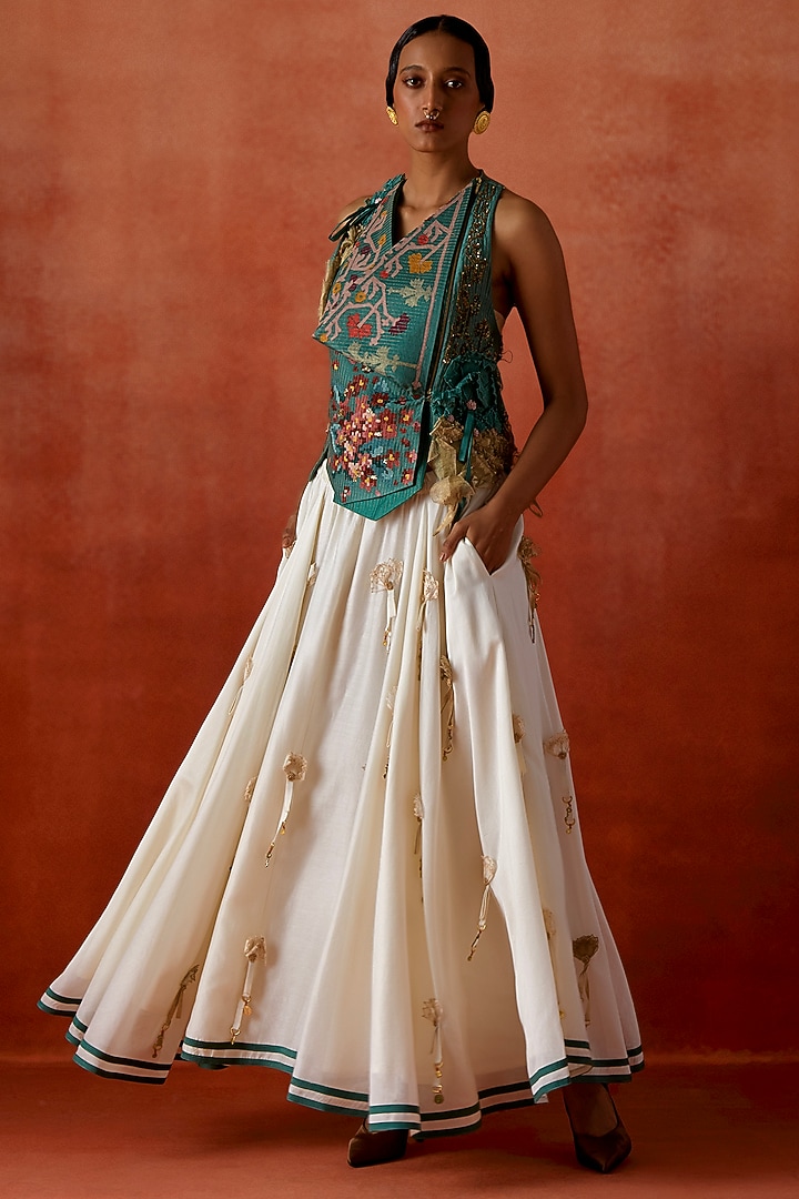 Ivory Chanderi 3D Floral Skirt Set by Jajaabor at Pernia's Pop Up Shop