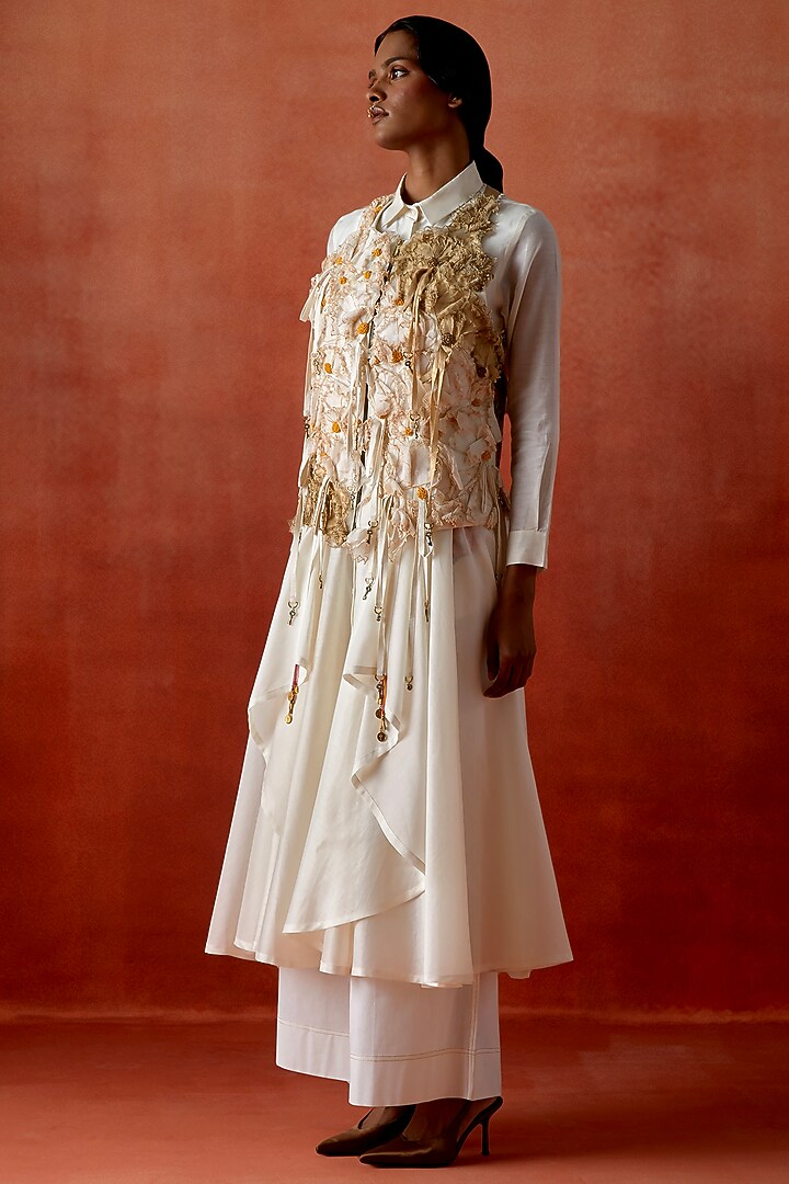 Ivory Silk Chanderi 3D Floral Work Jacket Set by Jajaabor at Pernia's Pop Up Shop