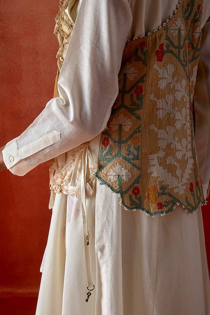 Ivory Silk Chanderi 3D Floral Work Jacket Set by Jajaabor at Pernia's Pop Up Shop