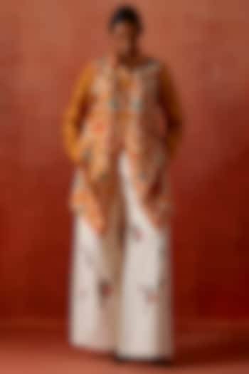 Ivory & Mustard Silk Chanderi Embroidered Jacket Kurta Set by Jajaabor at Pernia's Pop Up Shop