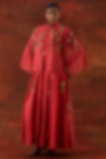 Coral Silk Chanderi Cutwork & Embroidered Cape Set by Jajaabor at Pernia's Pop Up Shop