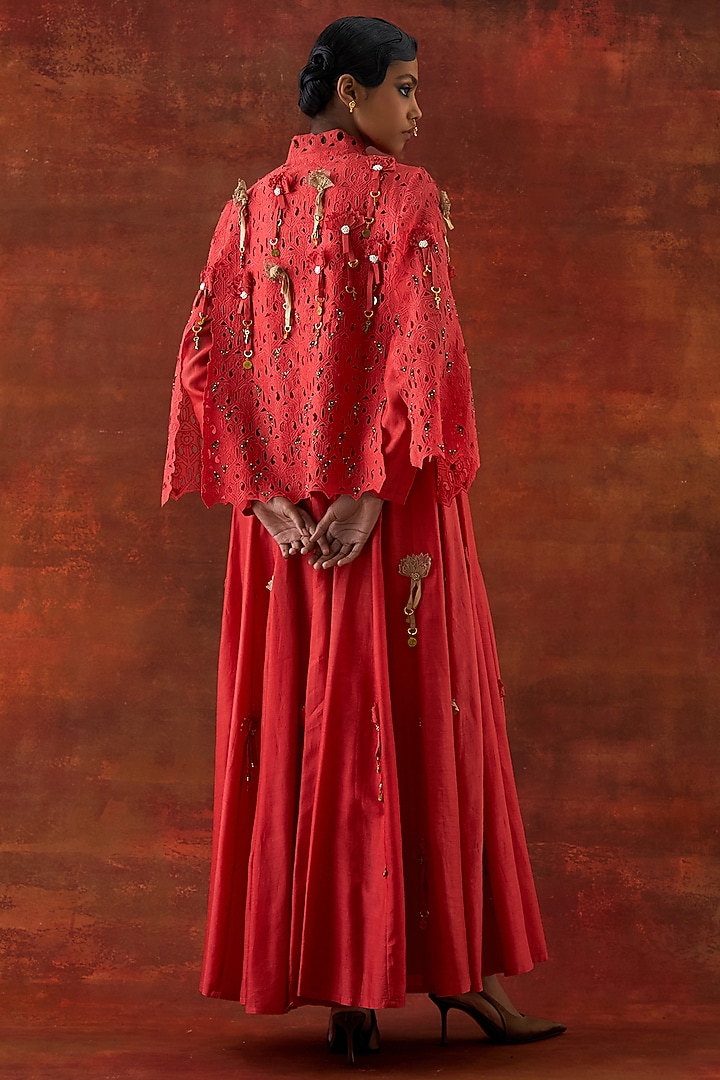 Coral Silk Chanderi Cutwork & Embroidered Cape Set by Jajaabor at Pernia's Pop Up Shop
