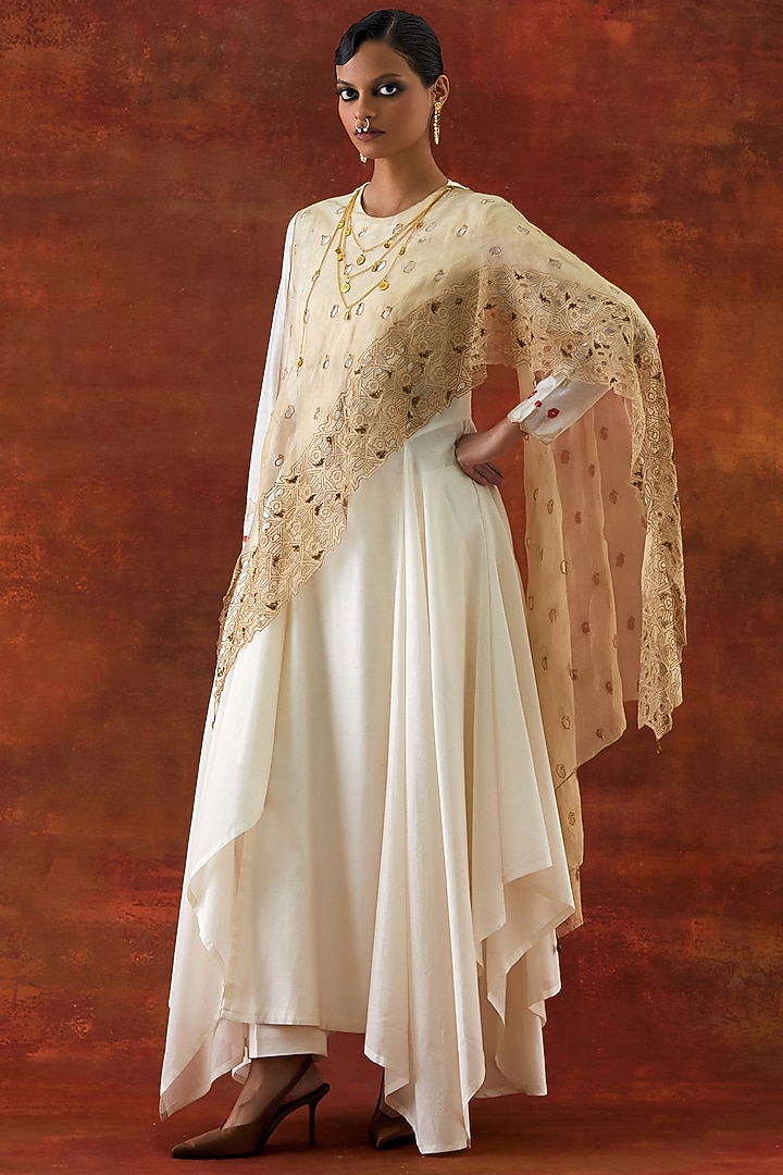 Ivory Silk Chanderi & Gold Tissue Embroidered Draped Kurta Set by Jajaabor at Pernia's Pop Up Shop