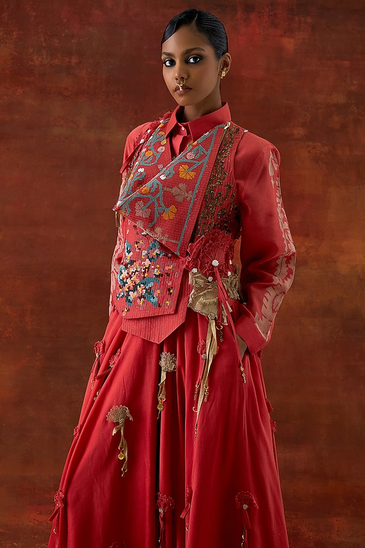 Coral Silk Chanderi Embroidered Jacket Set by Jajaabor at Pernia's Pop Up Shop