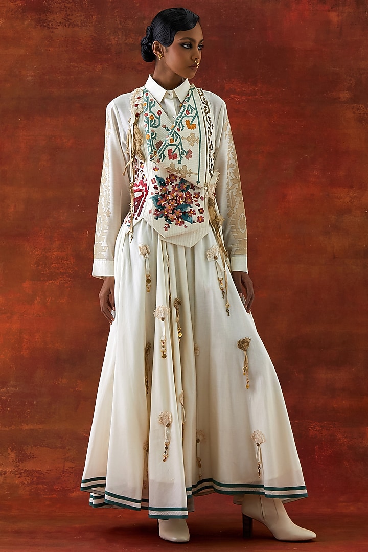 Ivory Silk Chanderi Embroidered Jacket Set by Jajaabor at Pernia's Pop Up Shop