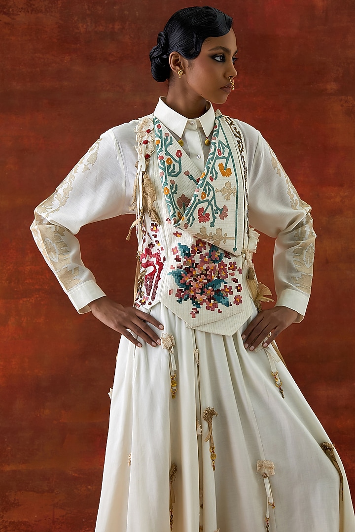 Ivory Silk Chanderi Embroidered Jacket Set by Jajaabor at Pernia's Pop Up Shop