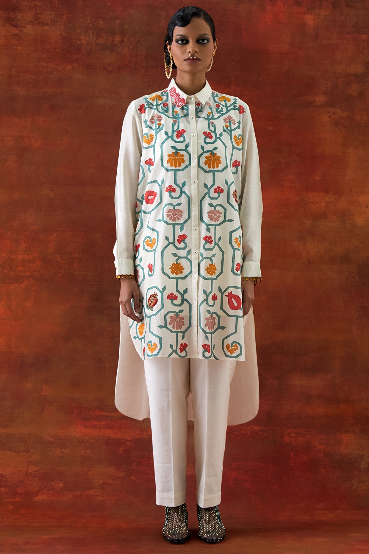 Jajaabor Ivory Silk Chanderi Embroidered Co-Ord Set