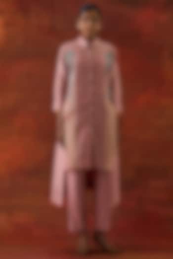 Old Rose Silk Chanderi Pleated Co-Ord Set by Jajaabor at Pernia's Pop Up Shop