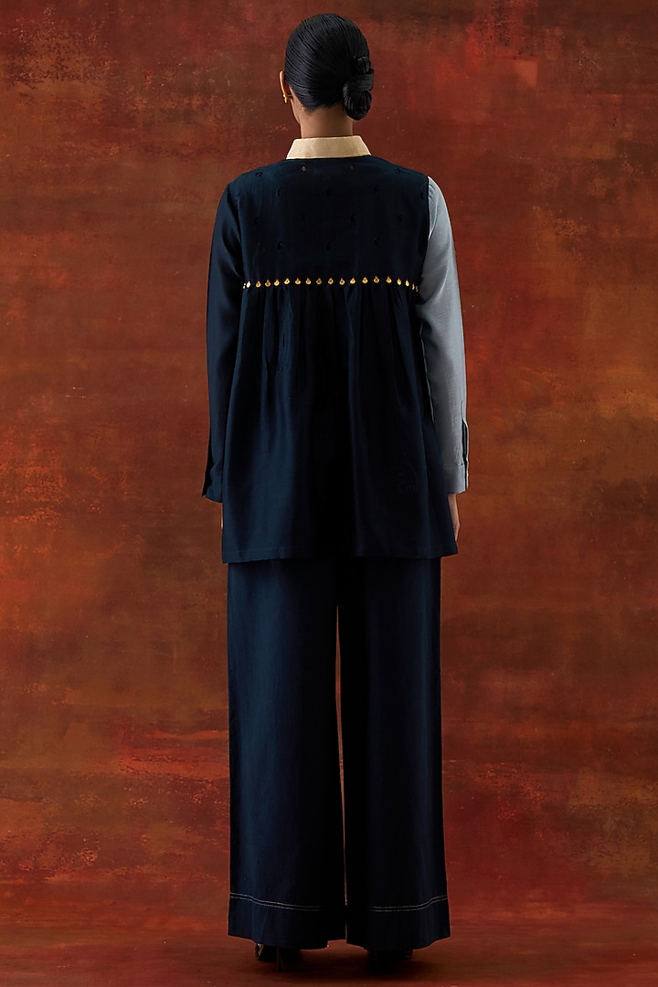 Grey & Indigo Silk Chanderi Embroidered Co-Ord Set by Jajaabor at Pernia's Pop Up Shop